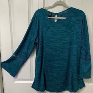 LIDYButton back keyhole tunic. Teal